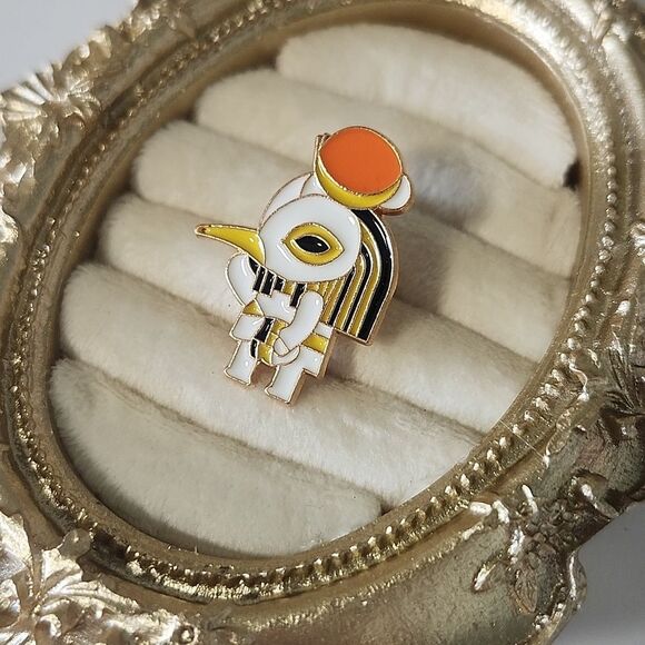 Egyptian Themed Enamel Pin - Picture 2 of 4